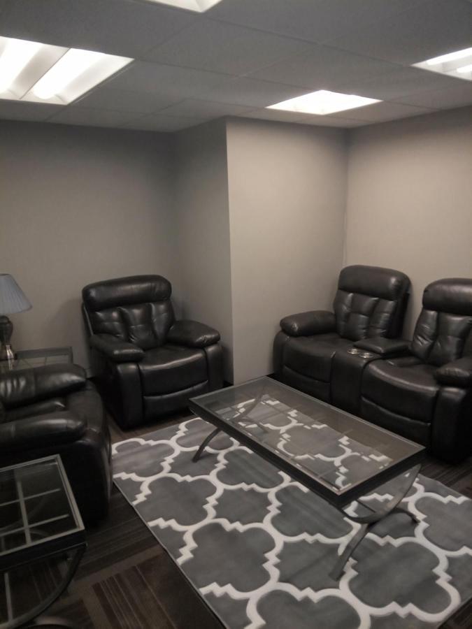 E. Michigan Walk Up Furnished 2 Bedroom Apt Lansing Zewnętrze zdjęcie