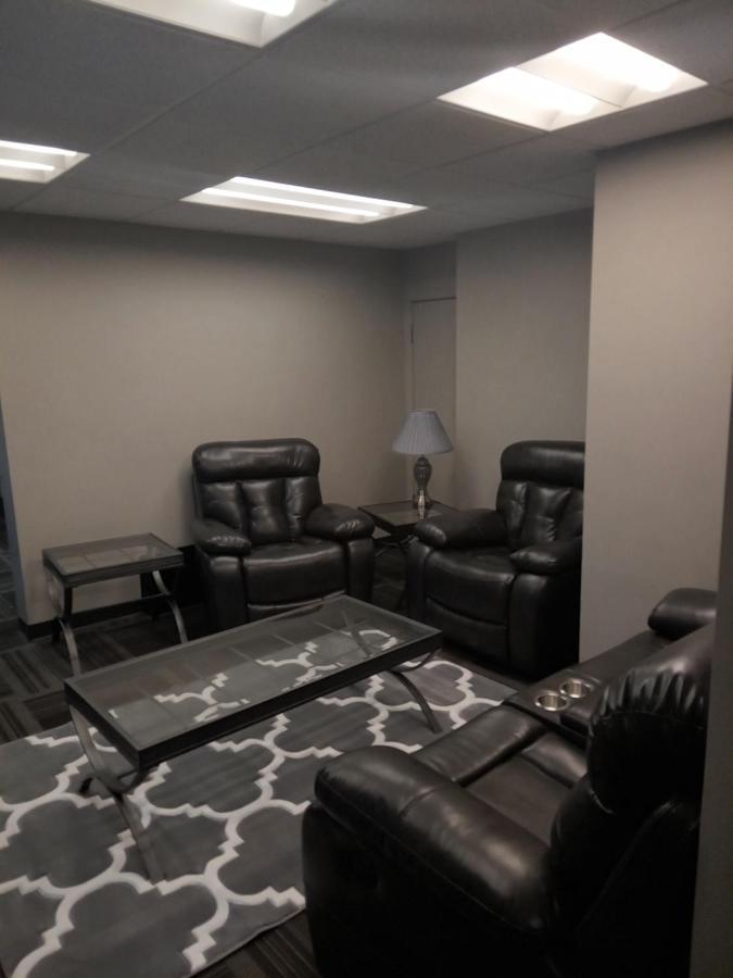 E. Michigan Walk Up Furnished 2 Bedroom Apt Lansing Zewnętrze zdjęcie