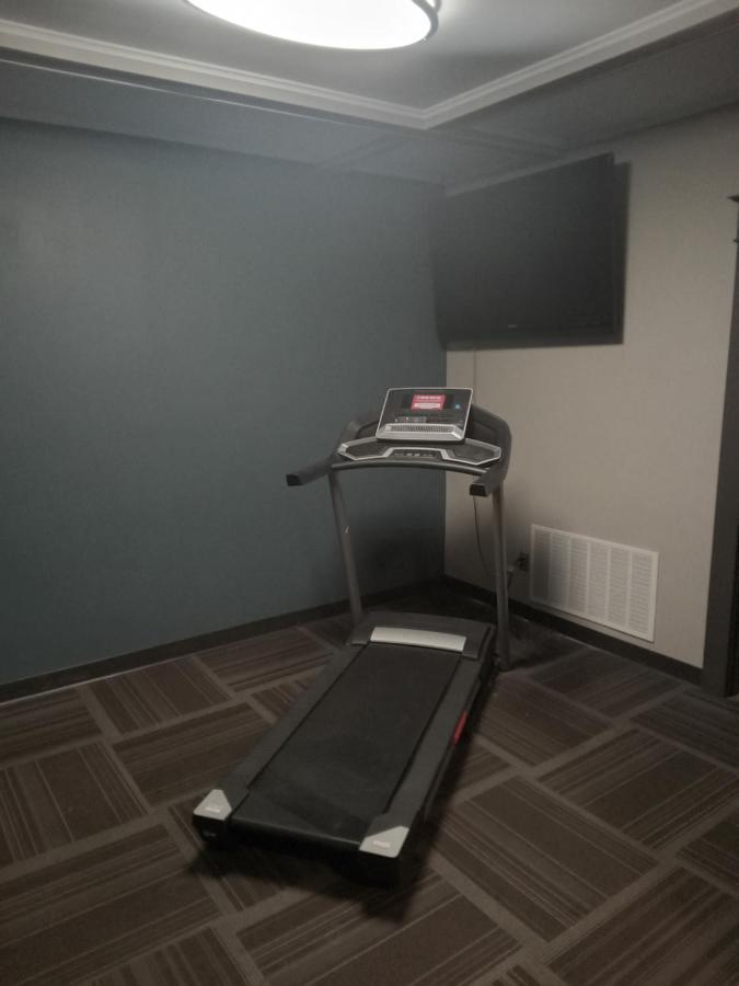 E. Michigan Walk Up Furnished 2 Bedroom Apt Lansing Zewnętrze zdjęcie